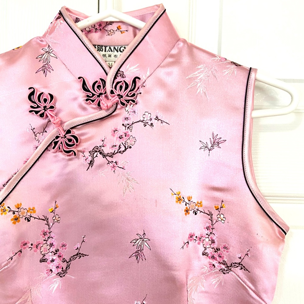 Traditional Chinese dress